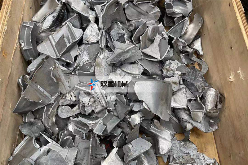 生铝铸件|铝制发动机壳使用撕碎机处理效果