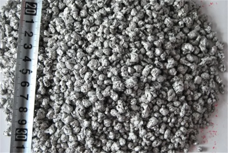 On-site real shot of crushed can particles