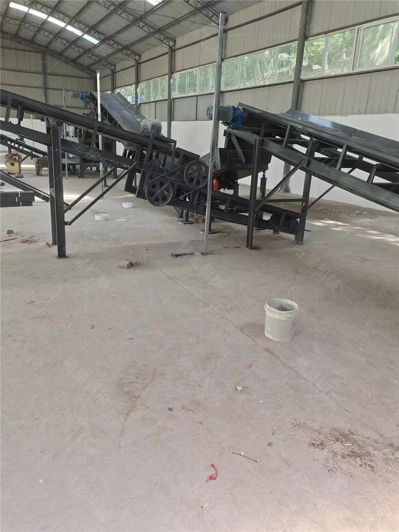 Yantai Zhicheng Aluminum Technology Co., Ltd. – 1200H Scrap Aluminum Crusher & Tube Chain Conveyor Case Study - on-site application photo