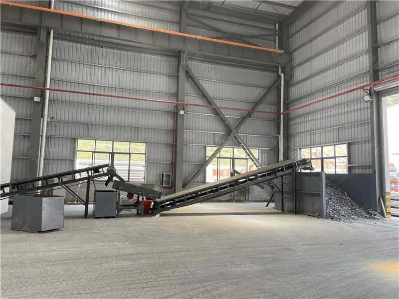 Xinjiang Xinzhou Jinyuan Renewable Resources Recycling Co., Ltd. –HXPS1600 Aluminum Scrap Crusher & HXSS1600 Double Shaft Shredder & 1200 Eddy Current Separator Case Study - on-site application photo