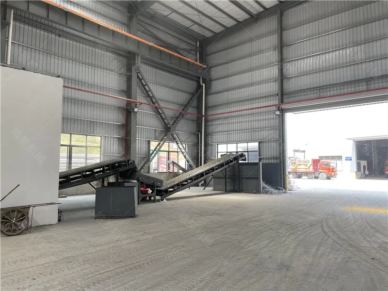 Xinjiang Xinzhou Jinyuan Renewable Resources Recycling Co., Ltd. –HXPS1600 Aluminum Scrap Crusher & HXSS1600 Double Shaft Shredder & 1200 Eddy Current Separator Case Study - on-site application photo