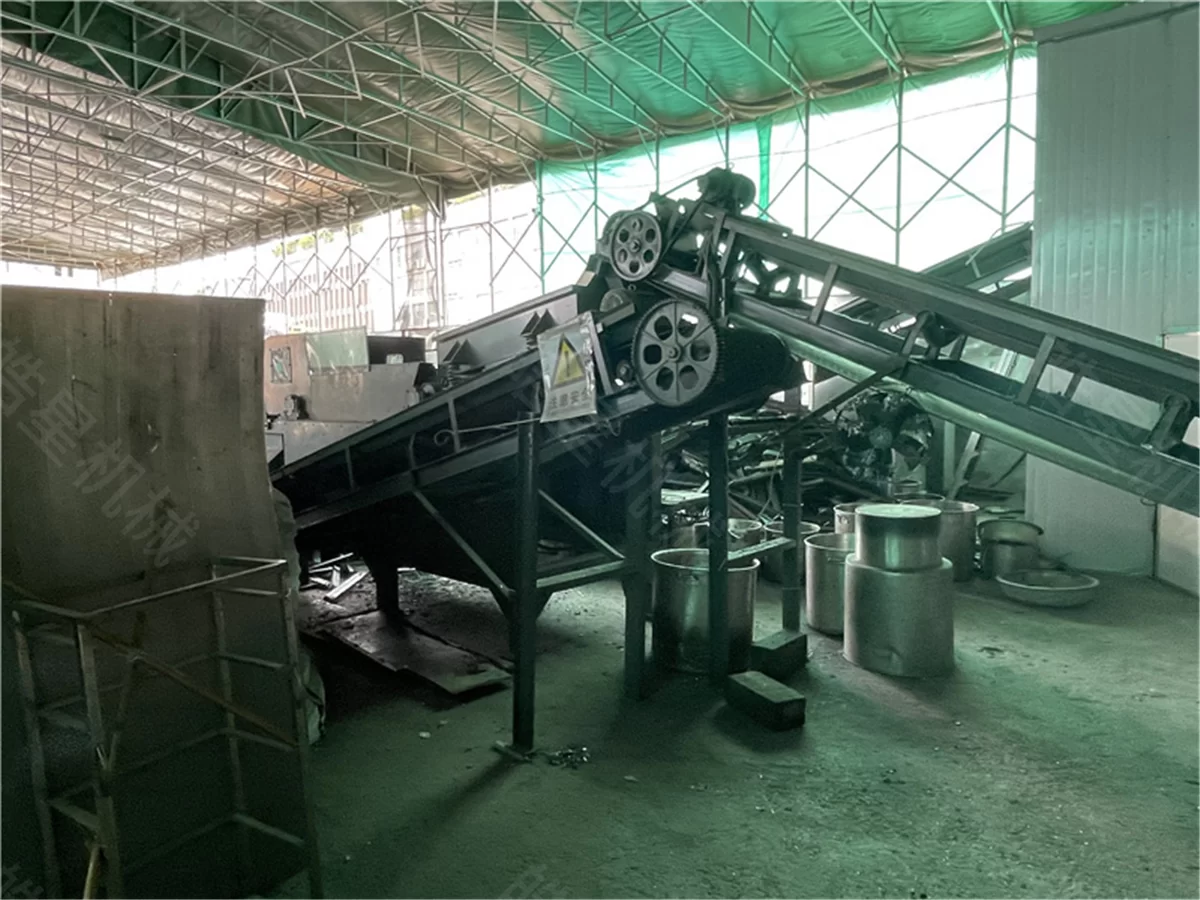 Scrap Aluminum Crusher & Tube Chain Conveyor Case Study - on-site application photo