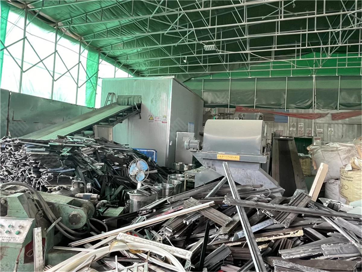 Scrap Aluminum Crusher & Tube Chain Conveyor Case Study - project site photo