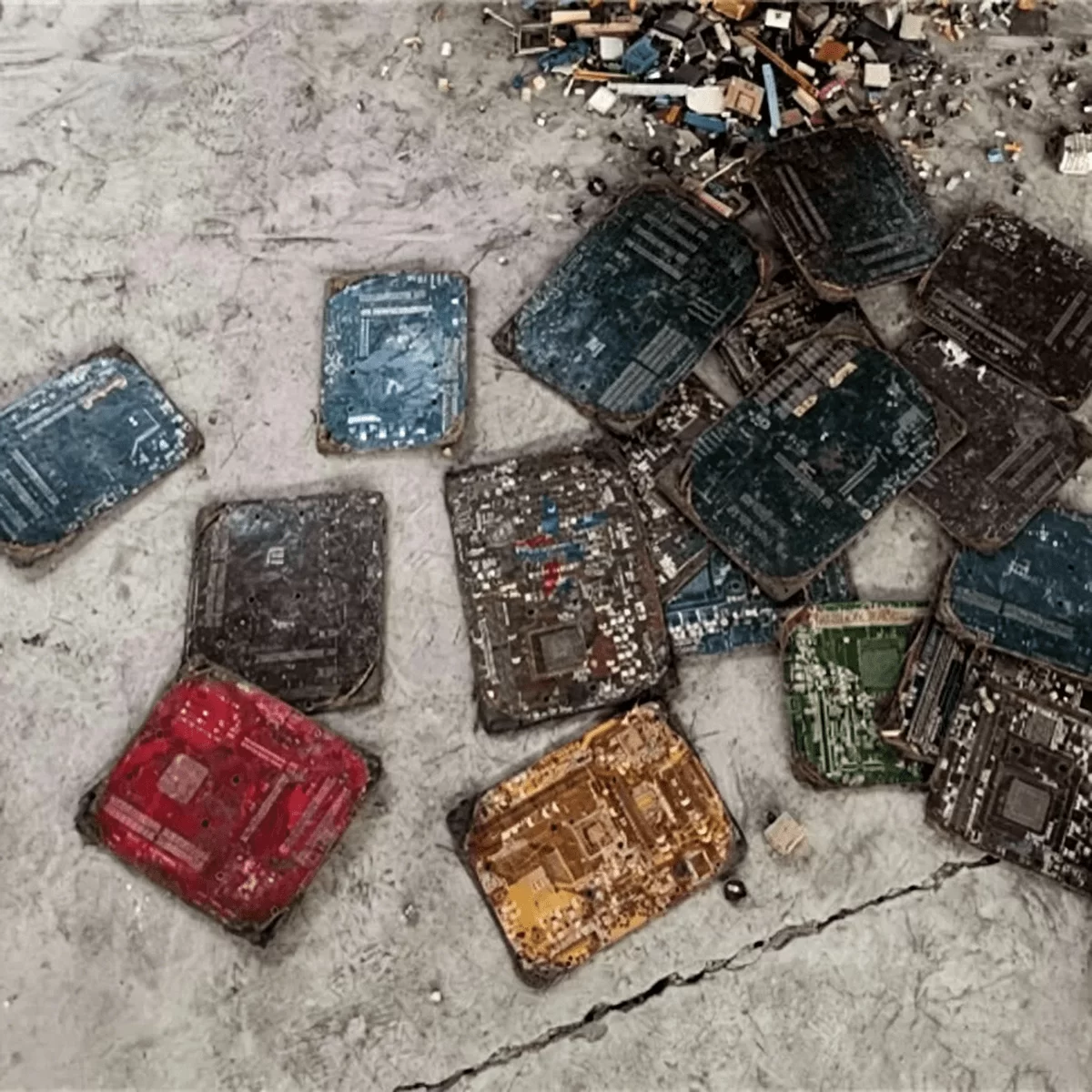 PCB dismantling machine