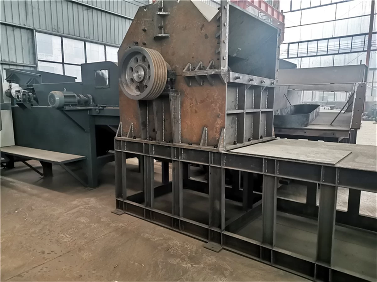 1600 Scrap Steel Crusher Feeding Inlet and Rubber Curtain Factory Photos