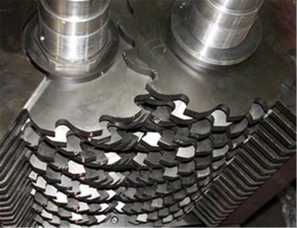 HX-1000 Four Shaft Shredder Cutter Chamber and Blade Assembly