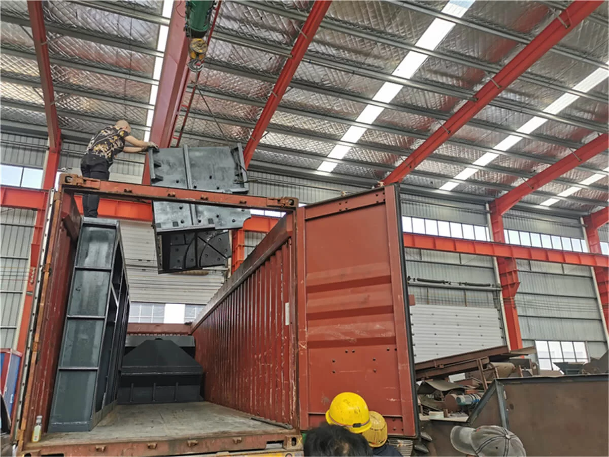 1400 Metal Crusher Loaded in 20ft Container and Shipped to Malaysia on May 21 2022