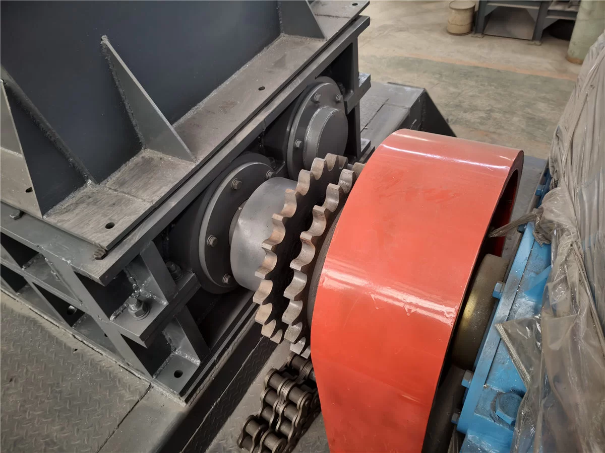 Baled Scrap Shredder Workshop Photos: Feeding Opening, Shredding Box and Drive System Details