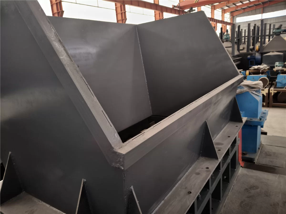 Baled Scrap Shredder Workshop Photos: Feeding Opening, Shredding Box and Drive System Details