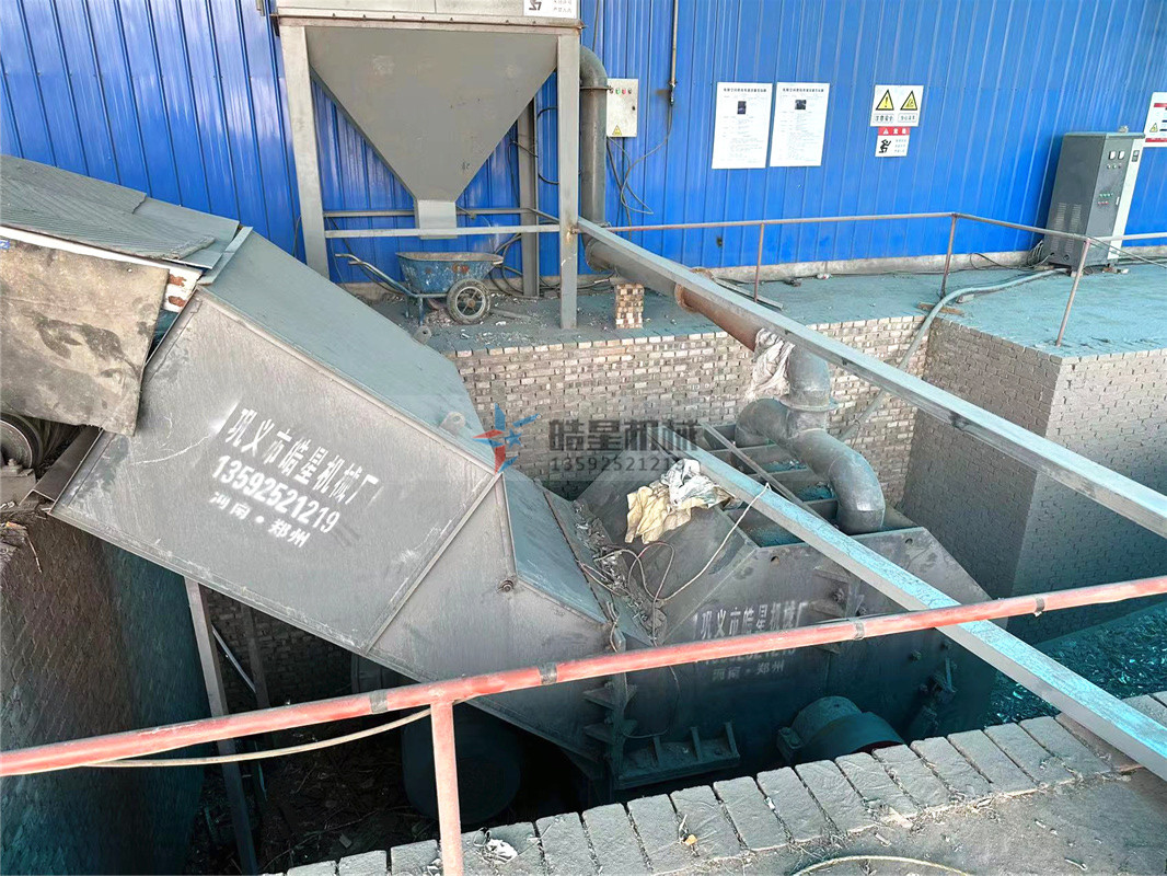客户断桥铝破碎机地坑作业现场实拍