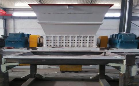 哪些因素决定着<a href='https://www.hxjx08.com/ssxl/10.html' target='_blank'><span>金属撕碎机</span></a>的价格